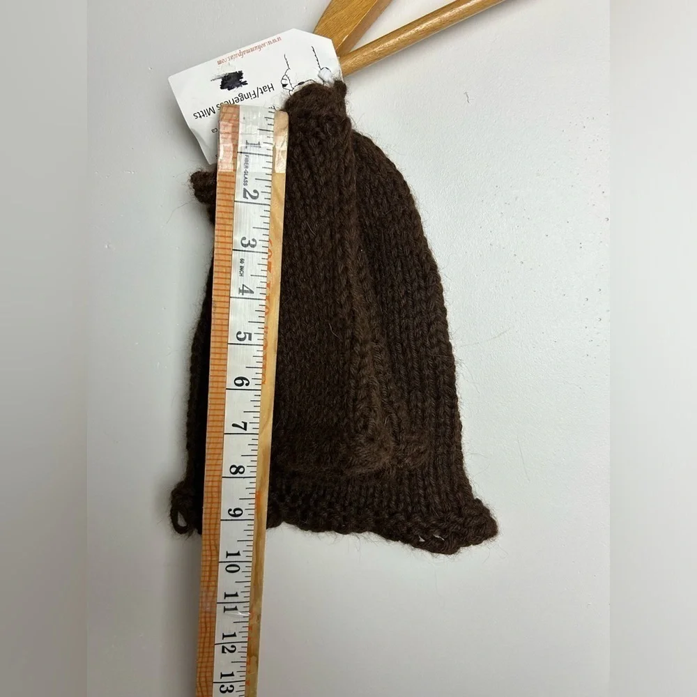 NWT 100% Alpaca Hand Made Knit Set of Beanie and‎ Mitts Minimalist Classic cozy